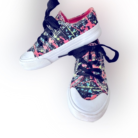 Paint splattered shoes size 9 - Picture 2 of 3